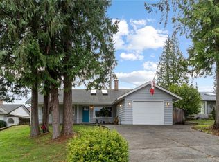 750 Bradbury Ave, Parksville, BC V9P 1B8