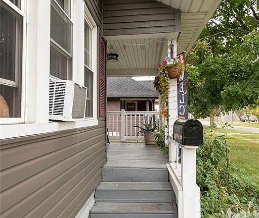 4th image of 534 E North St