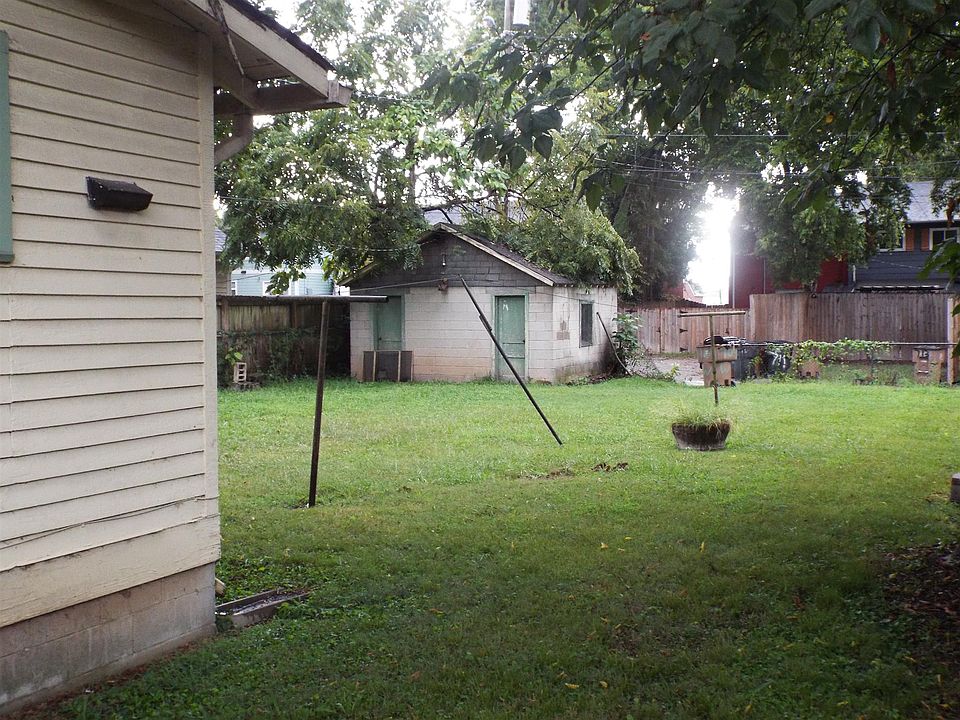2nd image of 704 N 2nd St
