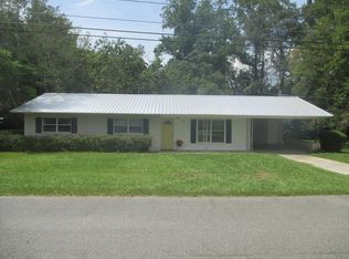 110 Magnolia Dr, Adel, GA 31620