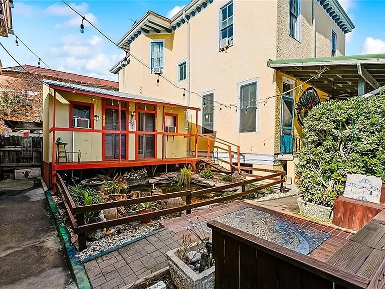 124 S Lopez St — Photo 8