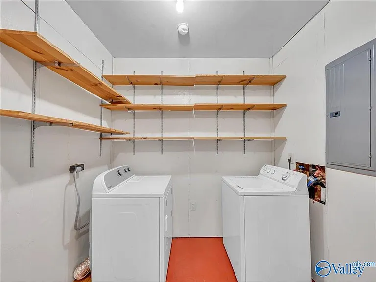 422 Karter St NW — Photo 26