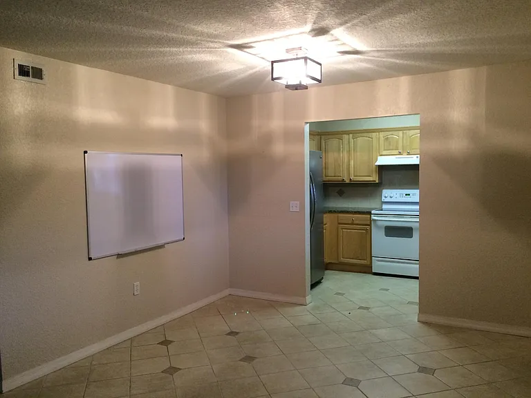 6100 Gulfport Blvd S #201 — Photo 8