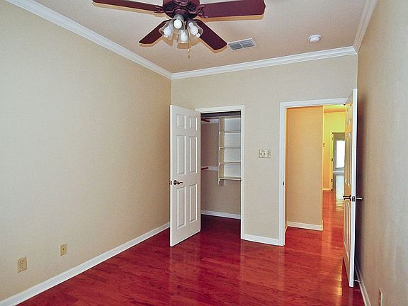 4th image of 444 Herff St