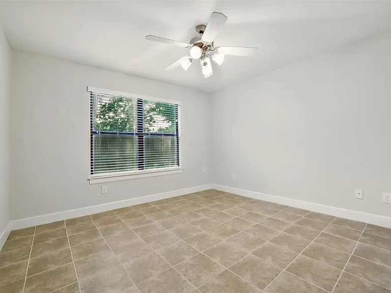 650 Westcross St #44 — Photo 8