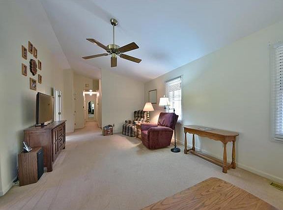 5th image of 103 Dogwood Ln