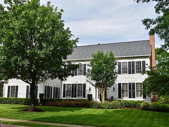 2nd image of 7766 Virginia Oaks Dr