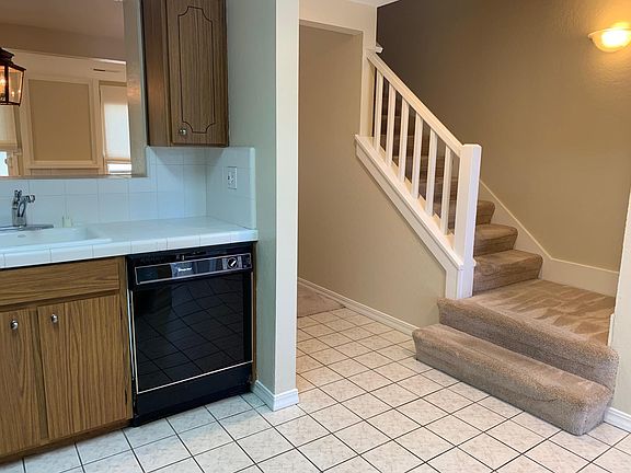 5th image of 19212 Vineyard Ln