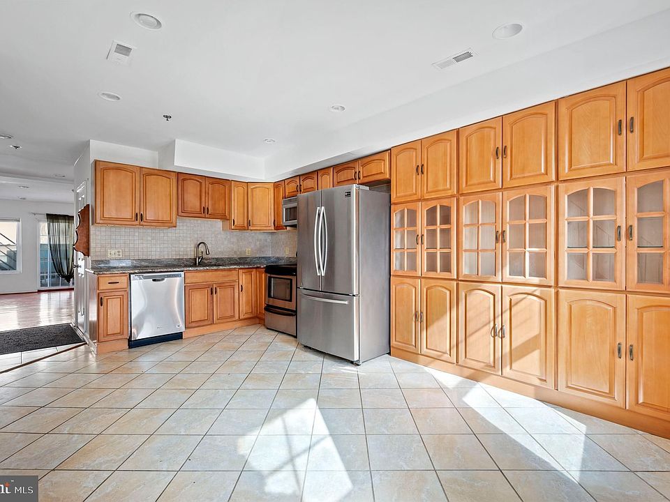 1st image of 5 W Girard Ave #7