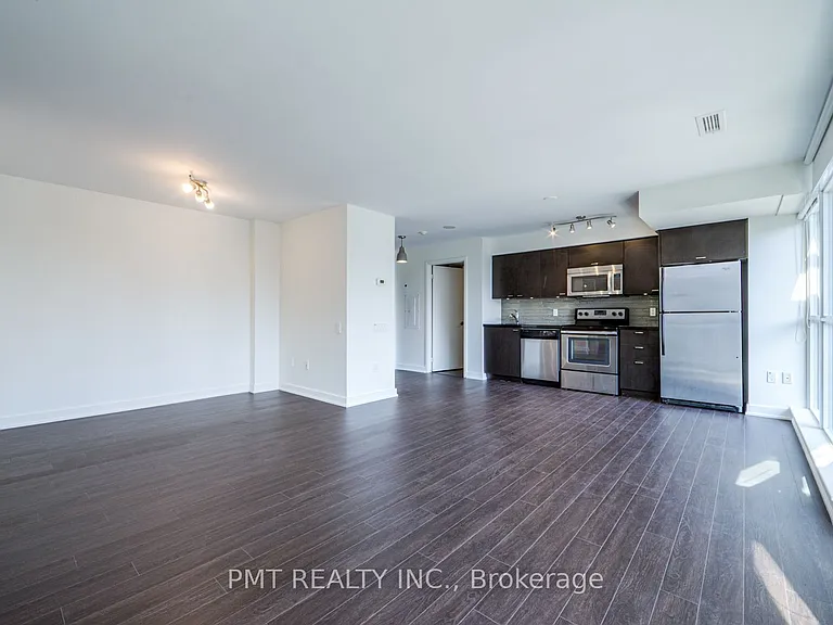 775 King St W #514 — Photo 8