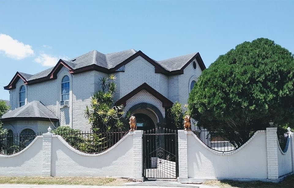 1st image of 2913 Yuma Ave