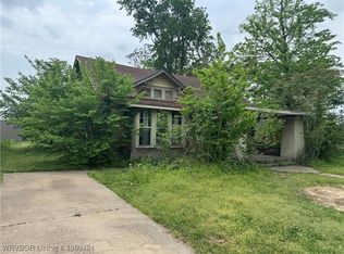 1316 Cherry St, Van Buren, AR 72956