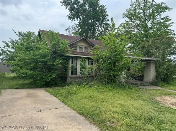 1316 Cherry St, Van Buren, AR 72956
