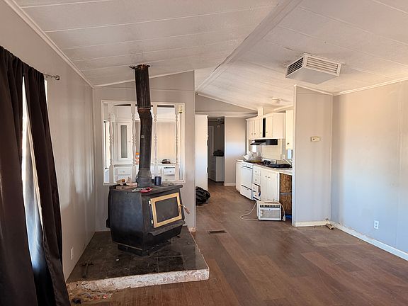 3rd image of 16548 E Avenue T4