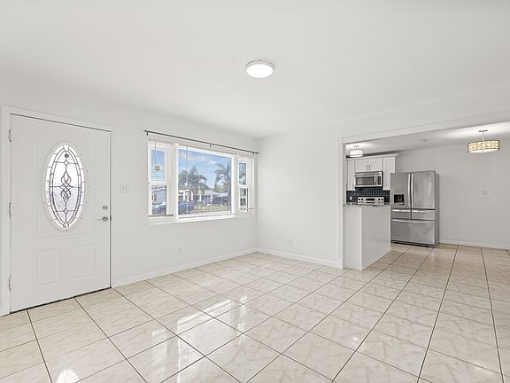 5th image of 3103 W Osborne Ave