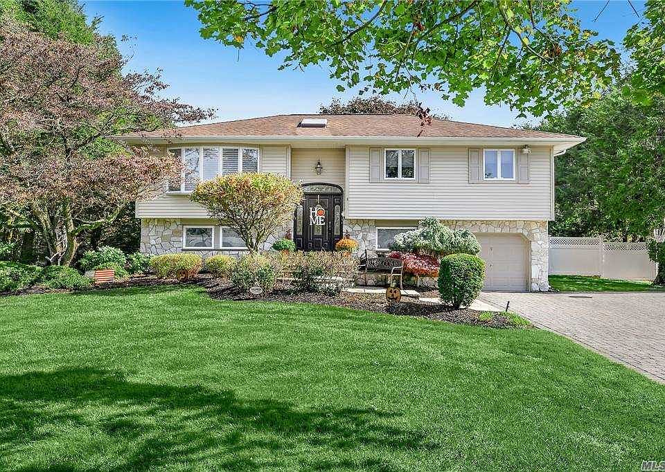 1st image of 9 Cherrywood Dr