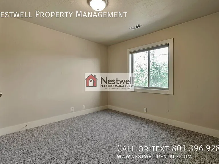1327 E Urbandale Ln — Photo 12