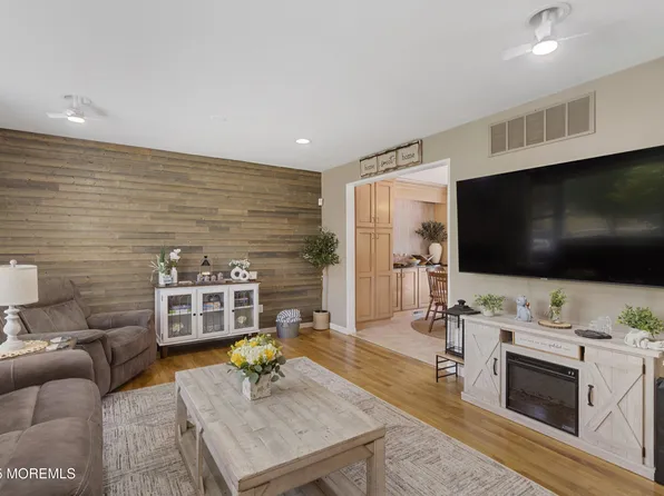 570 Forest Hills Parkway, Bayville, NJ 08721