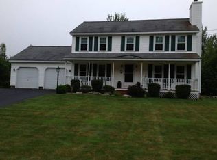 33 Castle Dr, Hooksett, NH 03106