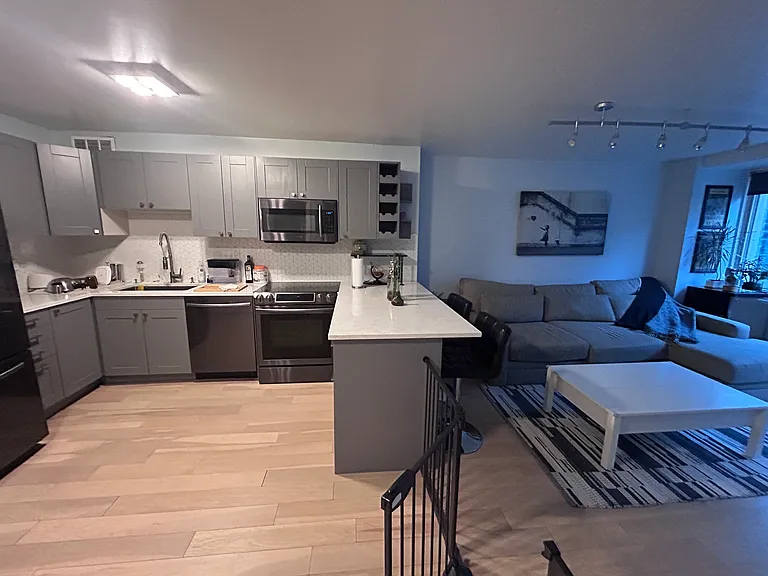 211 E Ohio St #2412 — Photo 3