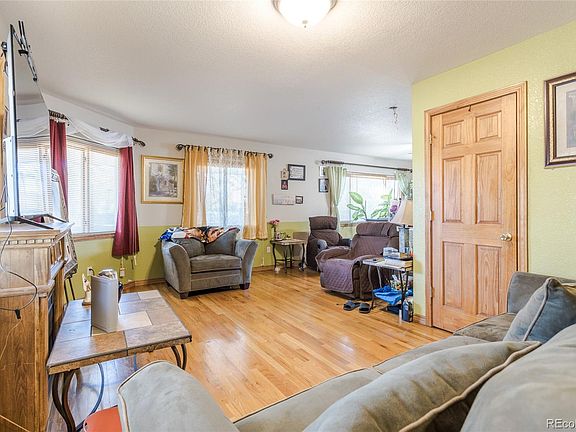 5th image of 1095 S Fulton Street