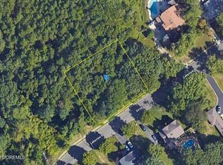 27 Silvercrest Drive, Tinton Falls, NJ 07712