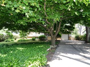 1N411 Main St, Glen Ellyn, IL 60137