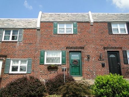 2nd image of 3627 Winona St
