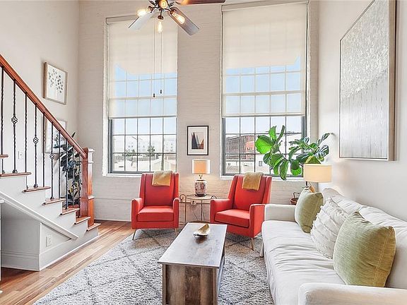 2nd image of 920 Poeyfarre St APT 343