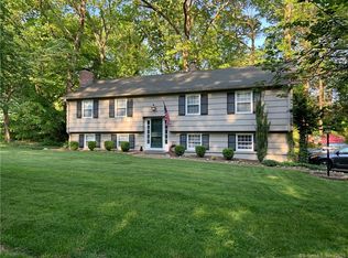 56 Horseshoe Rd, Guilford, CT 06437