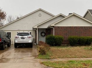 2823 Armstrong Dr, Arlington, TX 76014