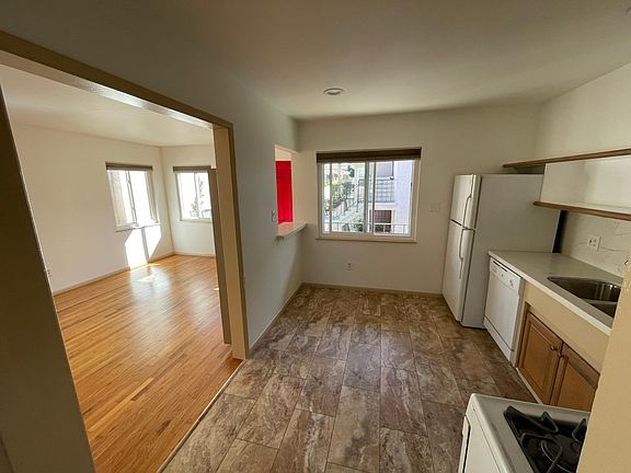 3rd image of 4438 Hamilton St