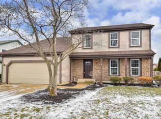 1569 Scottdale Cir, Wheaton, IL 60189