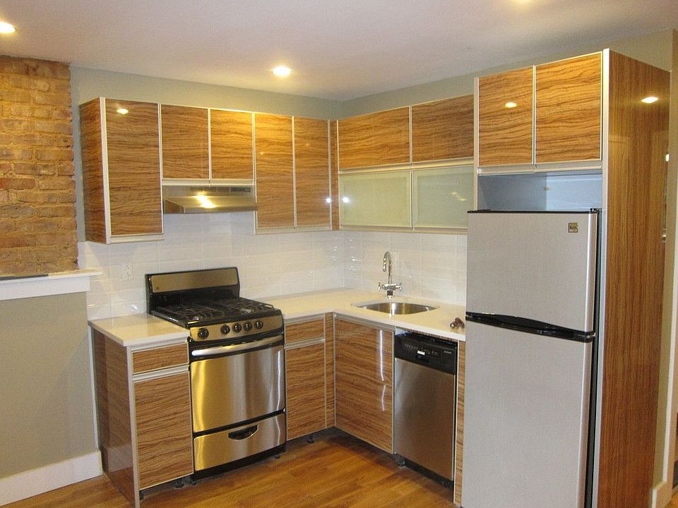 1st image of 298 Gates Ave #2R