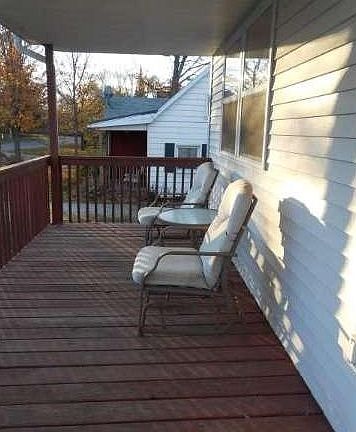 Welcoming entry and porch. 31307687