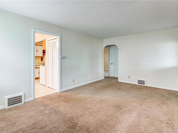 5th image of 119 Inwood Blvd