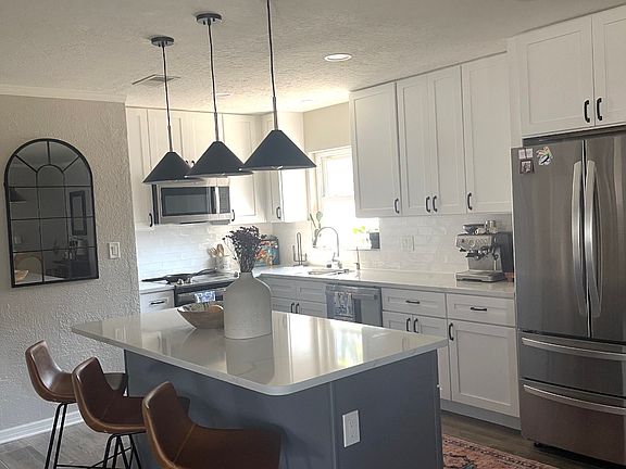 3rd image of 1867 Massachusetts Ave NE