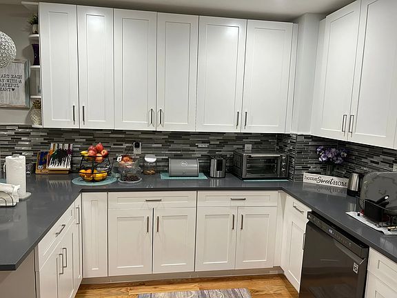 3rd image of 12130 Irwin Pl