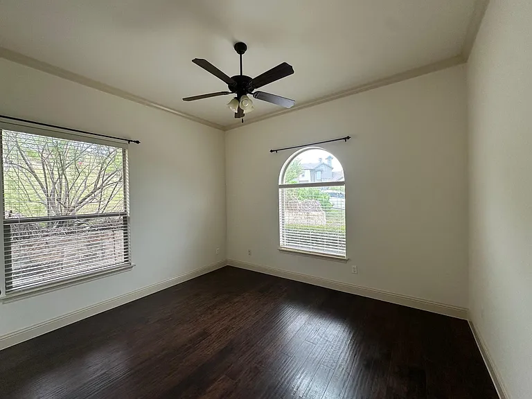 906 Madison Fork Dr — Photo 12