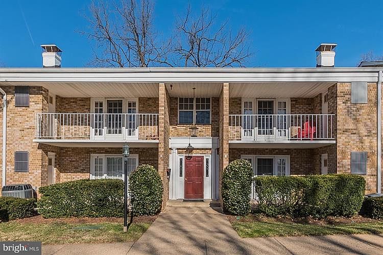1st image of 1138 S Washington St APT 201
