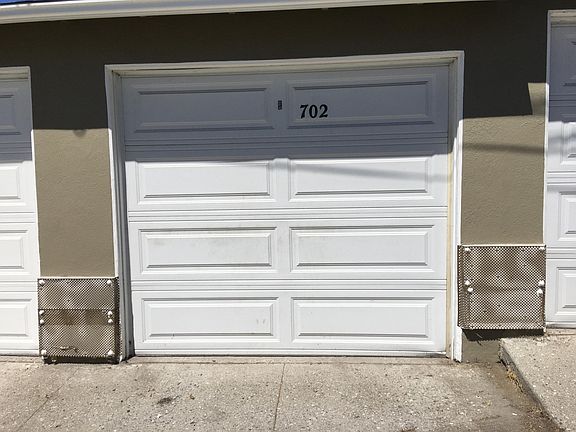 5th image of 702 Brent Ave #702