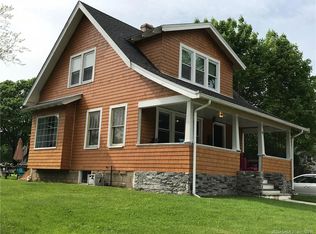 11 Wilcox Mnr, Pawcatuck, CT 06379