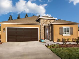 1017 S Kandarian Ct, Fowler, CA 93625