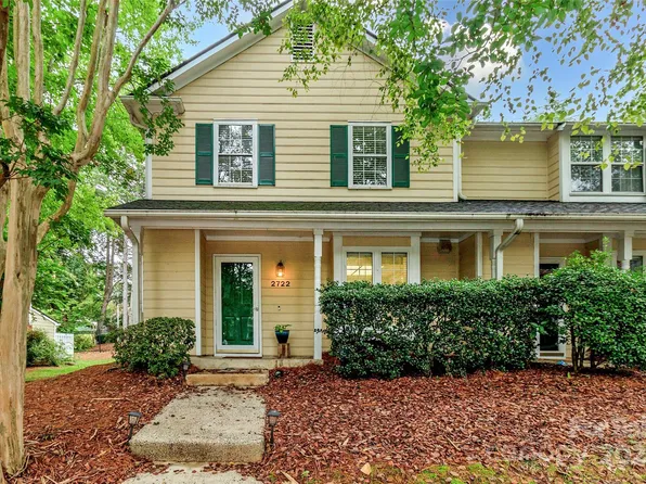2722 Tiergarten Ln, Charlotte, NC 28210