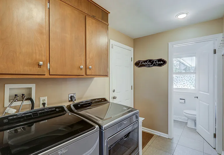 1827 Larchmont Ln — Photo 28