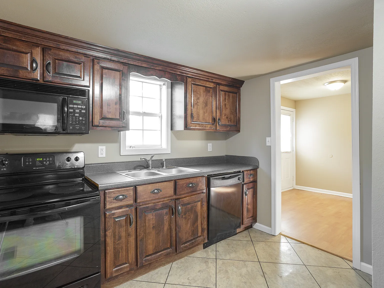 207 Limestone St — Photo 4