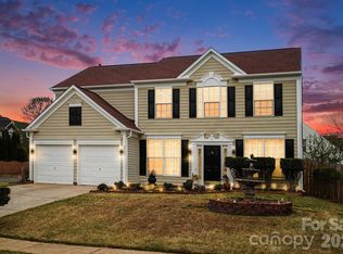 8727 Fieldcroft Dr, Charlotte, NC 28277