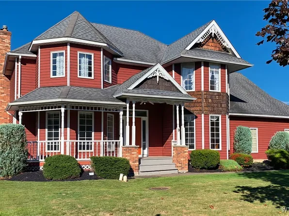 3 Topaz Ct, East Amherst, NY 14051