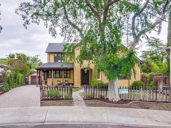 2nd image of 885 Clara Dr