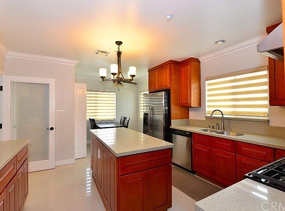 4th image of 226 N El Molino St
